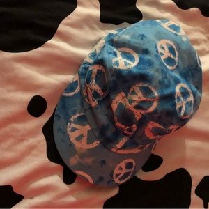 90’s early 2000’s peace sign cadet cap